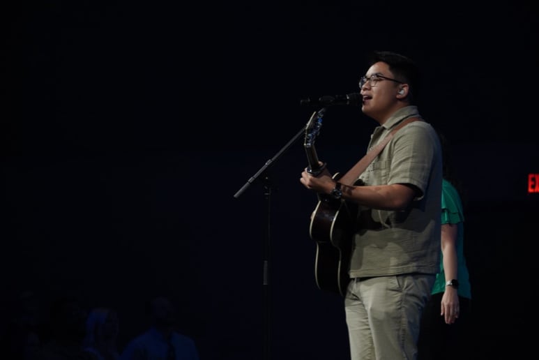 Gallery photo 5 of Contemporary Worship Leader