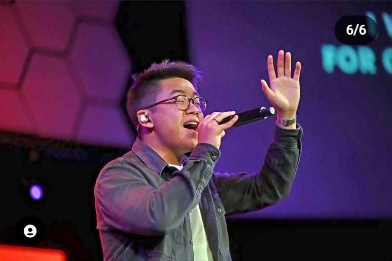 Gallery photo 6 of Contemporary Worship Leader
