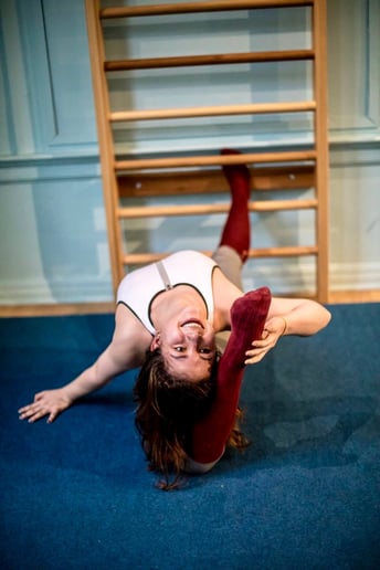 Gallery photo 9 of Nicole - Contortionist