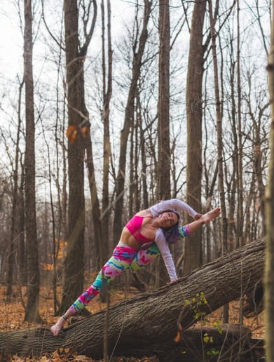 Gallery photo 4 of Elaina M. - Contortionist/Handbalance