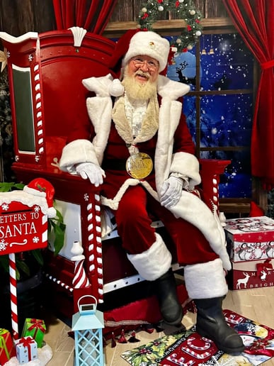 Gallery photo 6 of Cool Creek Santa