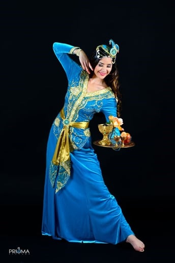 Gallery photo 7 of Corina Dance