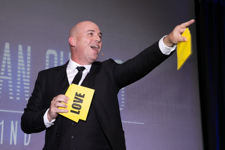 Gallery photo 5 of Corporate Magician and Mentalist Alan Chamo
