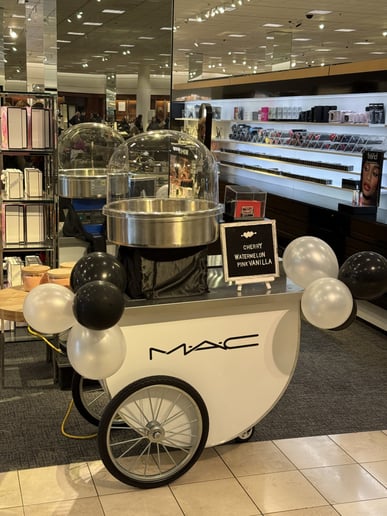 Gallery photo 2 of Cotton Candy Cart/Live Spinning