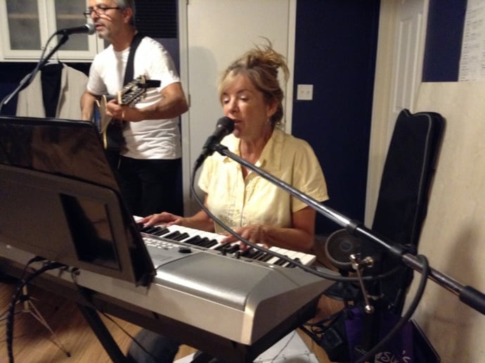 Gallery photo 4 of Cougar Melons (John Mellencamp Tribute)