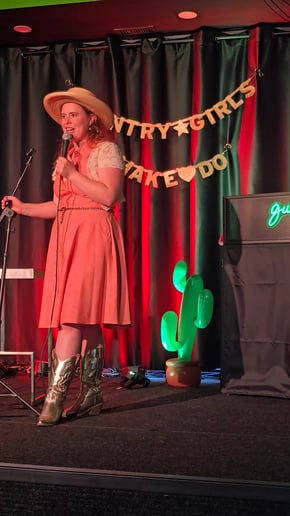 Gallery photo 10 of Sarah Stupar - Comedian