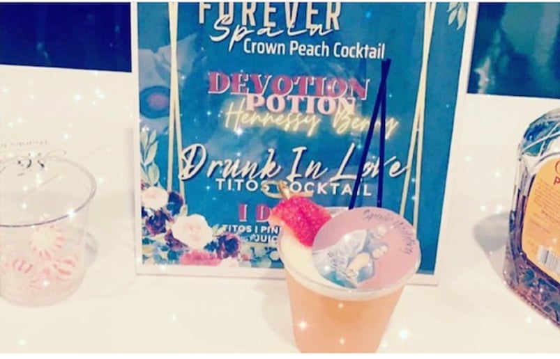 Gallery photo 9 of Couture Concoctions Mobile Bar