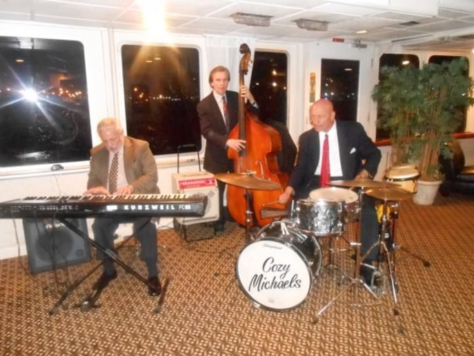 Gallery photo 8 of Cozy Michaels Trio