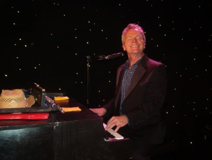 Gallery photo 1 of Crazy Keys Dueling Pianos