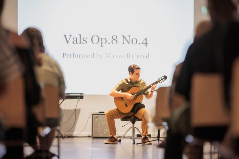 Gallery photo 1 of CreedGuitar
