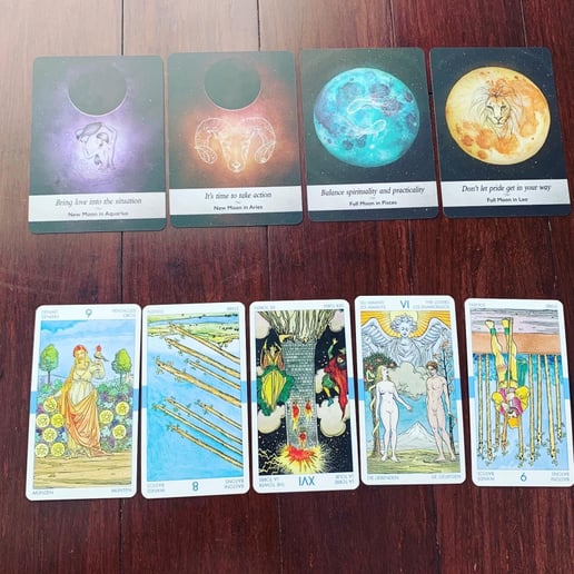 Gallery photo 5 of Crescent City Tarot