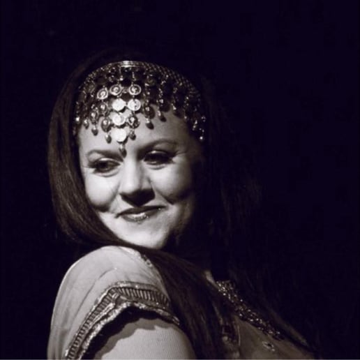 Gallery photo 8 of Crescent Moon Belly Dance