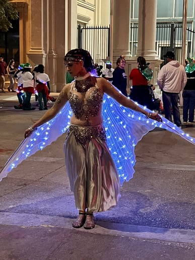 Gallery photo 4 of Crescent Moon Belly Dance