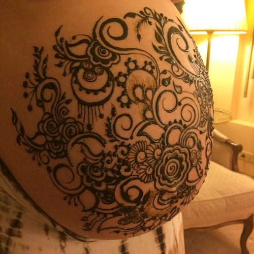 Gallery photo 5 of Crescent Moon Henna