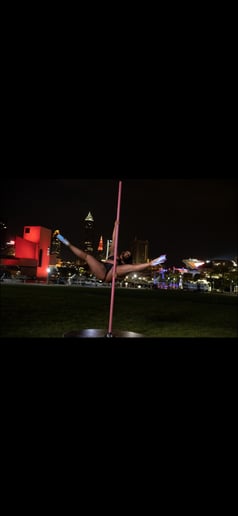 Gallery photo 2 of Créélabeauté pole dancing and more