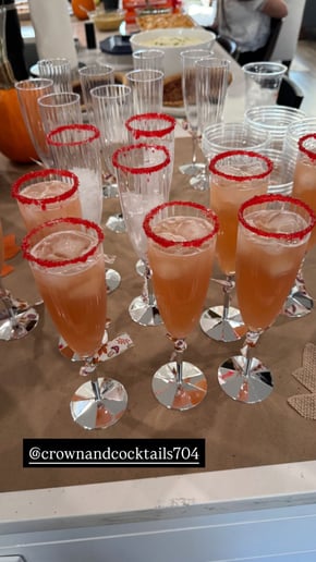 Gallery photo 1 of Crown and Cocktails