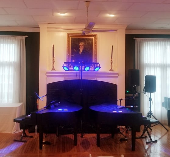 Gallery photo 10 of Cruizin Keys Dueling Piano Show