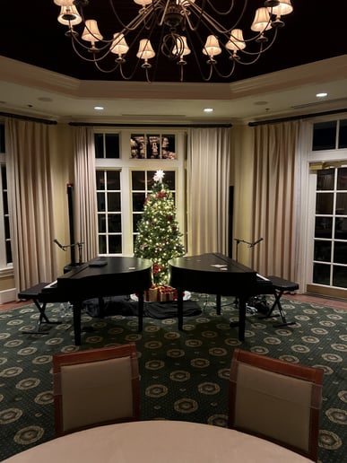 Gallery photo 8 of Cruizin Keys Dueling Piano Show