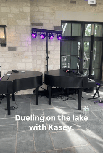 Gallery photo 6 of Cruizin Keys Dueling Piano Show