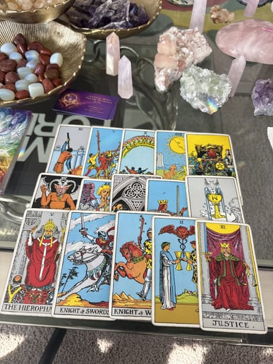 Gallery photo 8 of Crystal Aura Psychic Readings by Amy