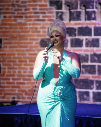 Gallery photo 13 of Crystal Edge: Drag Queen