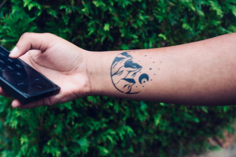 Gallery photo 12 of Crystyles Airbrush Tattoos