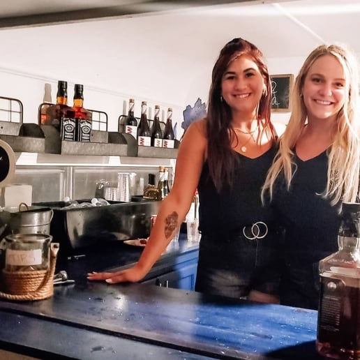 Gallery photo 2 of CurliQ Cantina Mobile bars