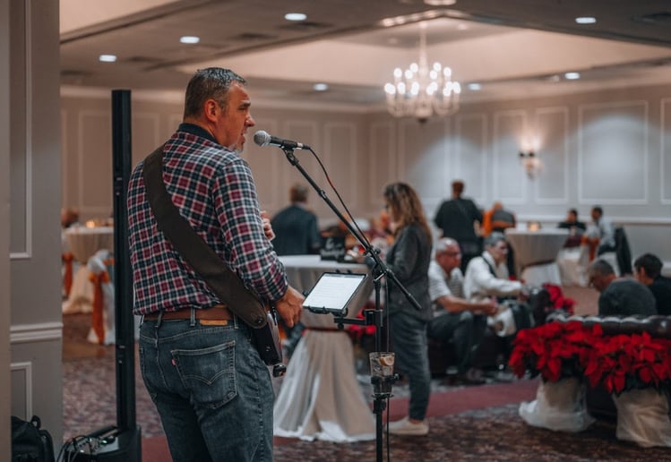 Gallery photo 7 of Curtis Smith Acoustic Rock