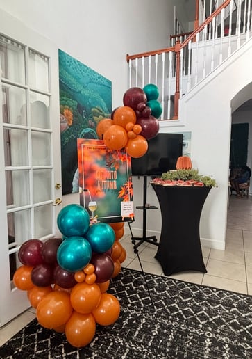 Gallery photo 2 of Custom Signage - Balloon Decorator