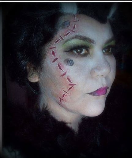 Gallery photo 38 of Cute Bee Face Painting