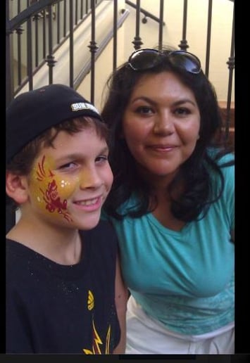 Gallery photo 35 of Cute Bee Face Painting