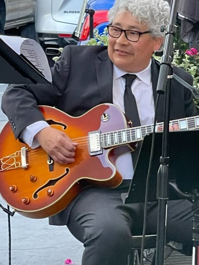 Gallery photo 3 of The Flores Jazz Group