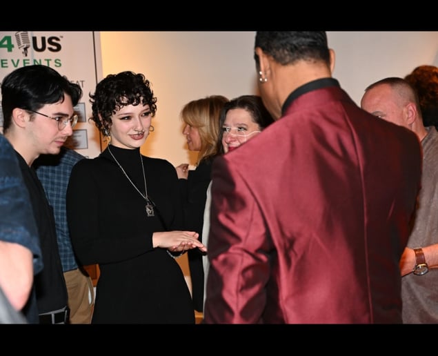 Gallery photo 3 of Mystique the Magician AAA Quality Entertainment