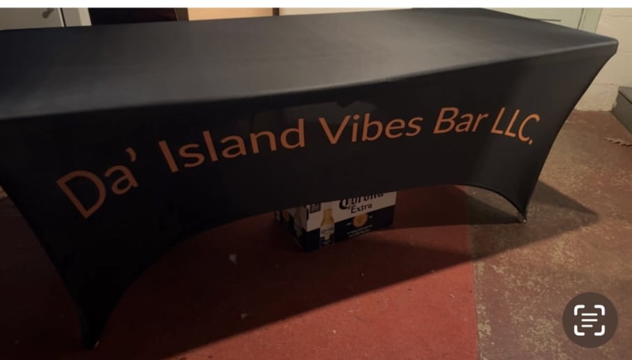 Gallery photo 3 of Da’ Island Vibes Bar LLC