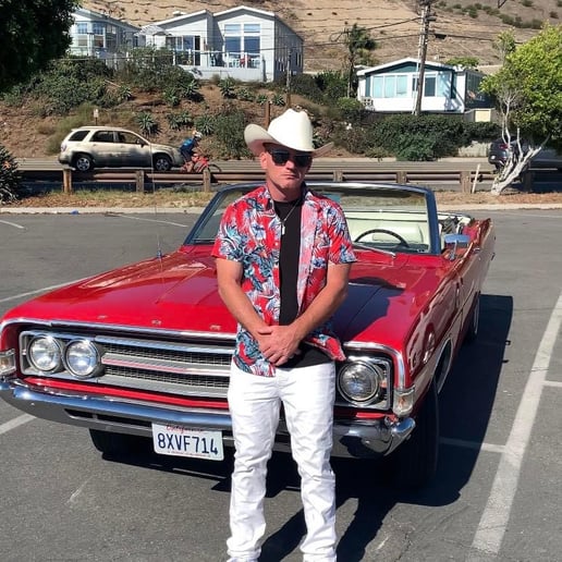 Gallery photo 1 of Da Kowboi