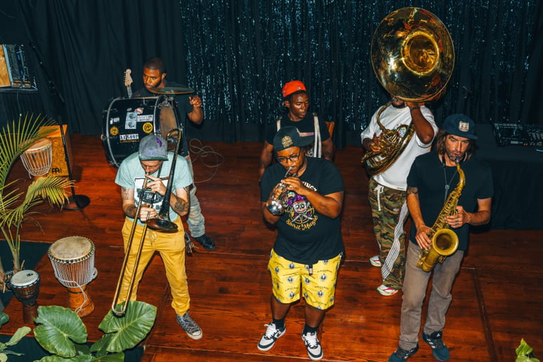 Gallery photo 8 of Da Voodoo Kingz Brass Band