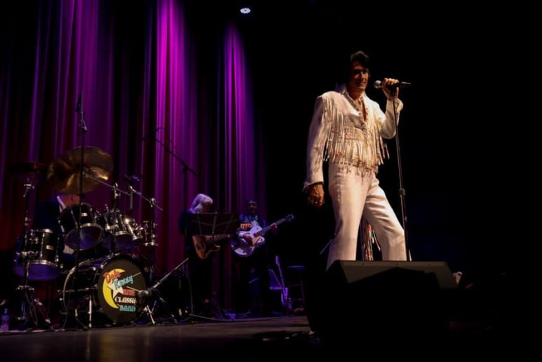 Gallery photo 5 of Dale Kenny and the Nite Classik's