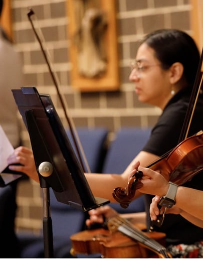 Gallery photo 1 of Dalia the Viola Player