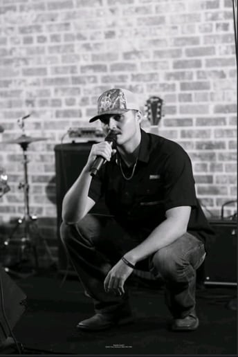 Gallery photo 2 of Dalton Clifton