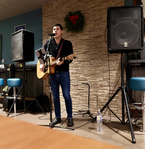 Gallery photo 1 of Dan Ascanio - Solo and Band