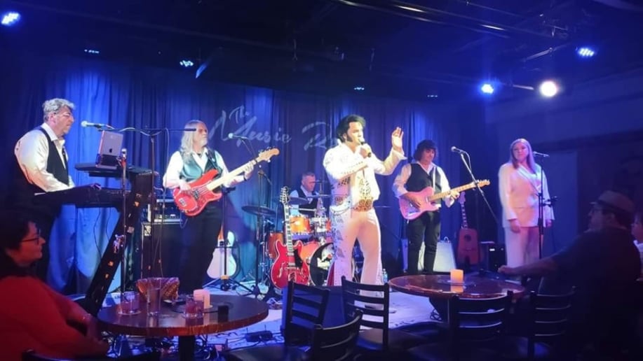 Gallery photo 6 of Dan Fontaine: Elvis Presley Tribute Artist