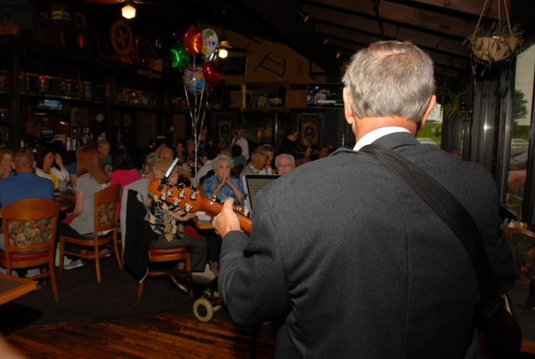 Gallery photo 3 of Dan Heath Acoustic Guitar and Vocals