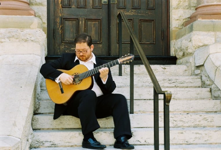 Gallery photo 1 of Dan Kyzer - Professional Guitarist