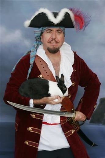 Gallery photo 6 of Dan Ray Comedy Magician