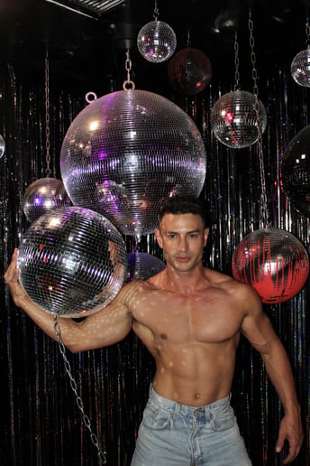 Gallery photo 3 of Dance and Vibe