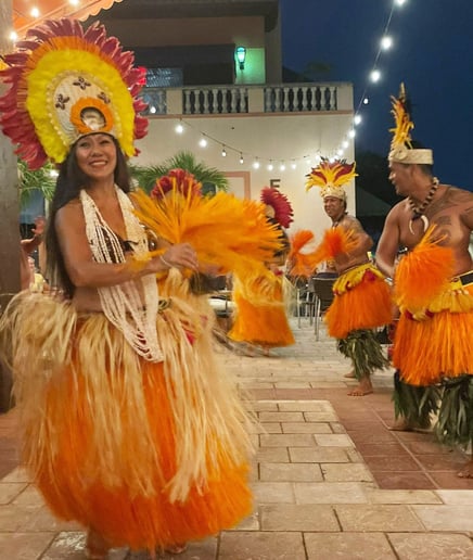 Gallery photo 3 of Dance Dance Tahiti Luau Entertainment