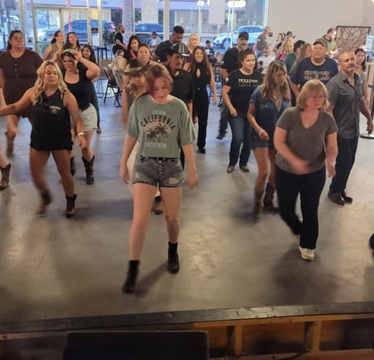 Gallery photo 5 of Dance with Dee