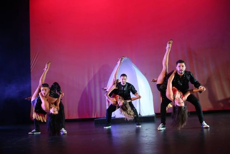 Gallery photo 2 of Dance with Love
