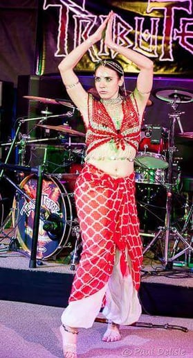 Gallery photo 7 of Dancing Munkee