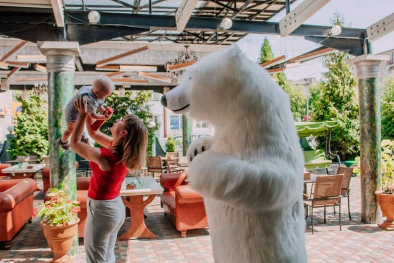 Gallery photo 4 of Dancing Polar Bear